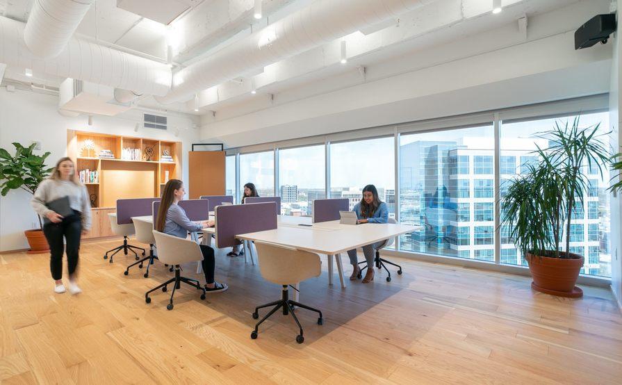 Work, meet and collaborate in a shared office space in Spaces Columbus - 21 E State Street Work, meet and collaborate in a shared office space in Spaces Columbus - 21 E State Street