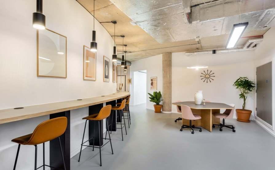 Fully serviced open plan office space for you and your team in Spaces Columbus - 21 E State Street Fully serviced open plan office space for you and your team in Spaces Columbus - 21 E State Street