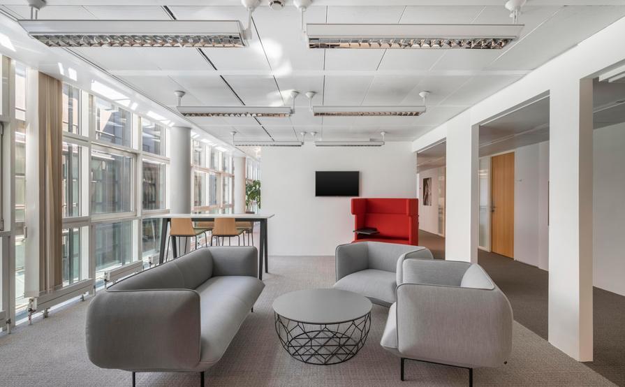Open plan office space for 15 persons in Corporate Lakes 1 Open plan office space for 15 persons in Corporate Lakes 1