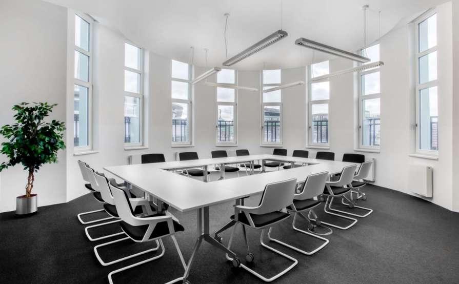 Open plan office space for 15 persons in Corporate Lakes 1 Open plan office space for 15 persons in Corporate Lakes 1