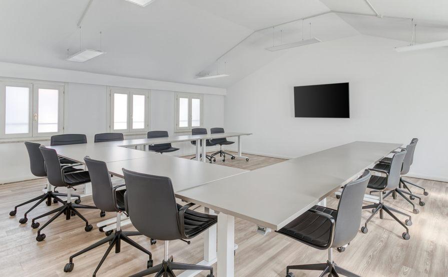 Open plan office space for 15 persons in OK, Tulsa - Sheridan Road Open plan office space for 15 persons in OK, Tulsa - Sheridan Road