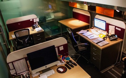 5 Desks (private office) Available in Bright & Modern 4000 sq ft. (2 Floors) Office Space 5 Desks (private office) Available in Bright & Modern 4000 sq ft. (2 Floors) Office Space