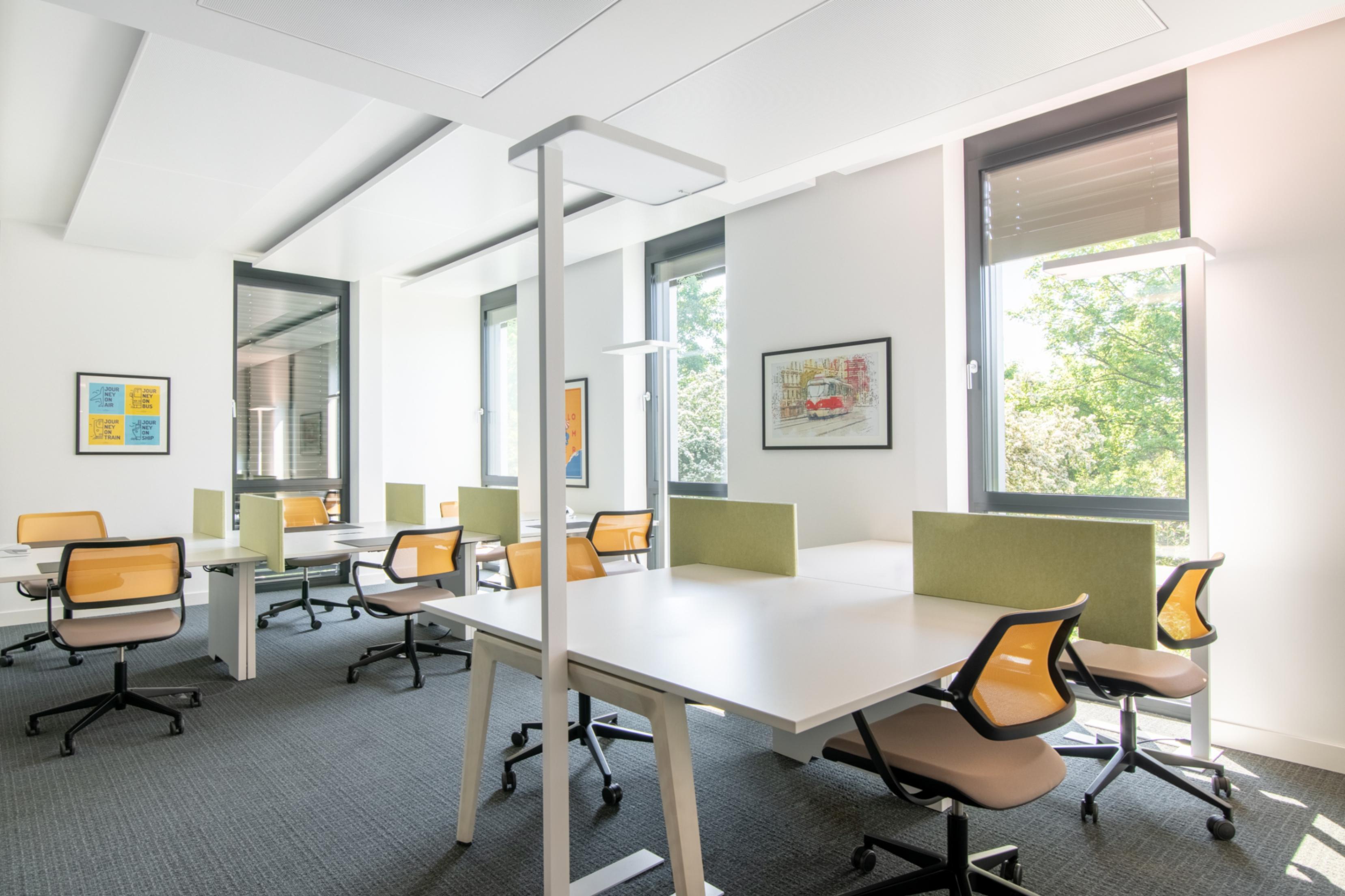 Find a dedicated desk in W Toller Ave Find a dedicated desk in W Toller Ave