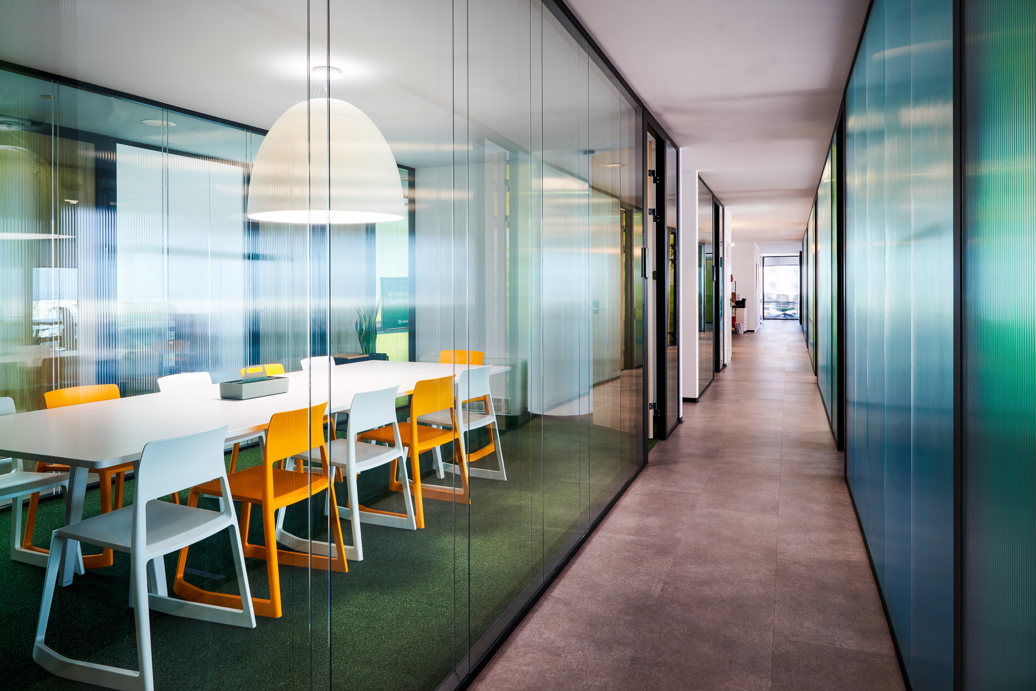 Hotspot Skyhub Meeting Room 10 seats