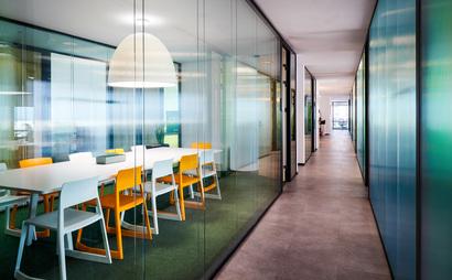 Hotspot Skyhub Meeting Room 10 seats Hotspot Skyhub Meeting Room 10 seats