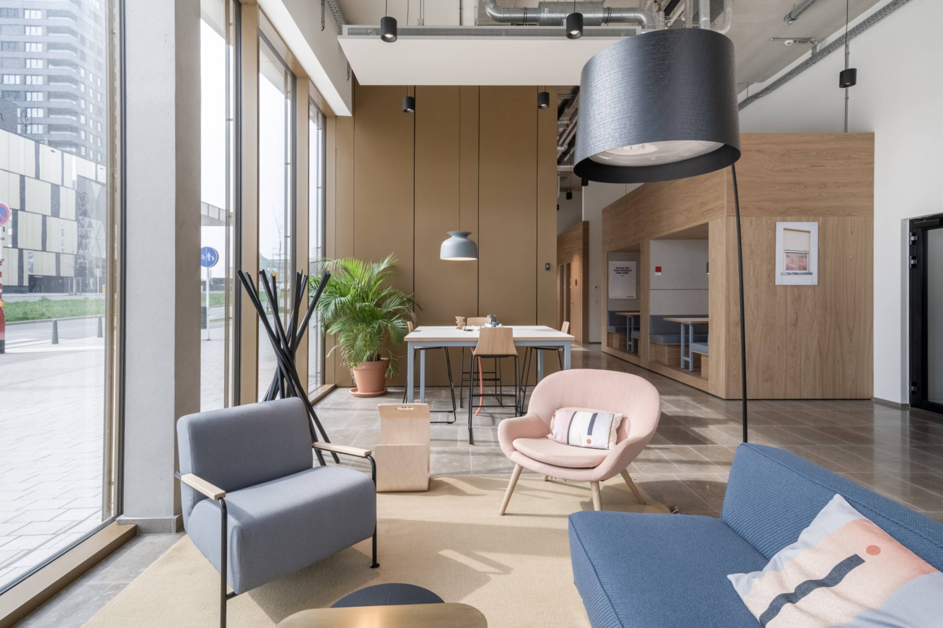 Work, meet and collaborate in a shared office space in Spaces Pioneer Square Work, meet and collaborate in a shared office space in Spaces Pioneer Square