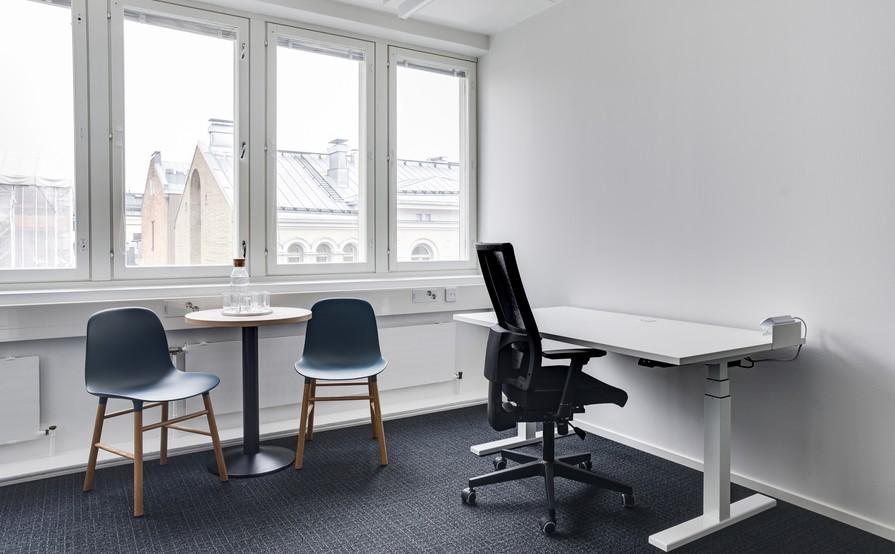 Tailor-made dream offices for 1 person in Spaces Pioneer Square Tailor-made dream offices for 1 person in Spaces Pioneer Square