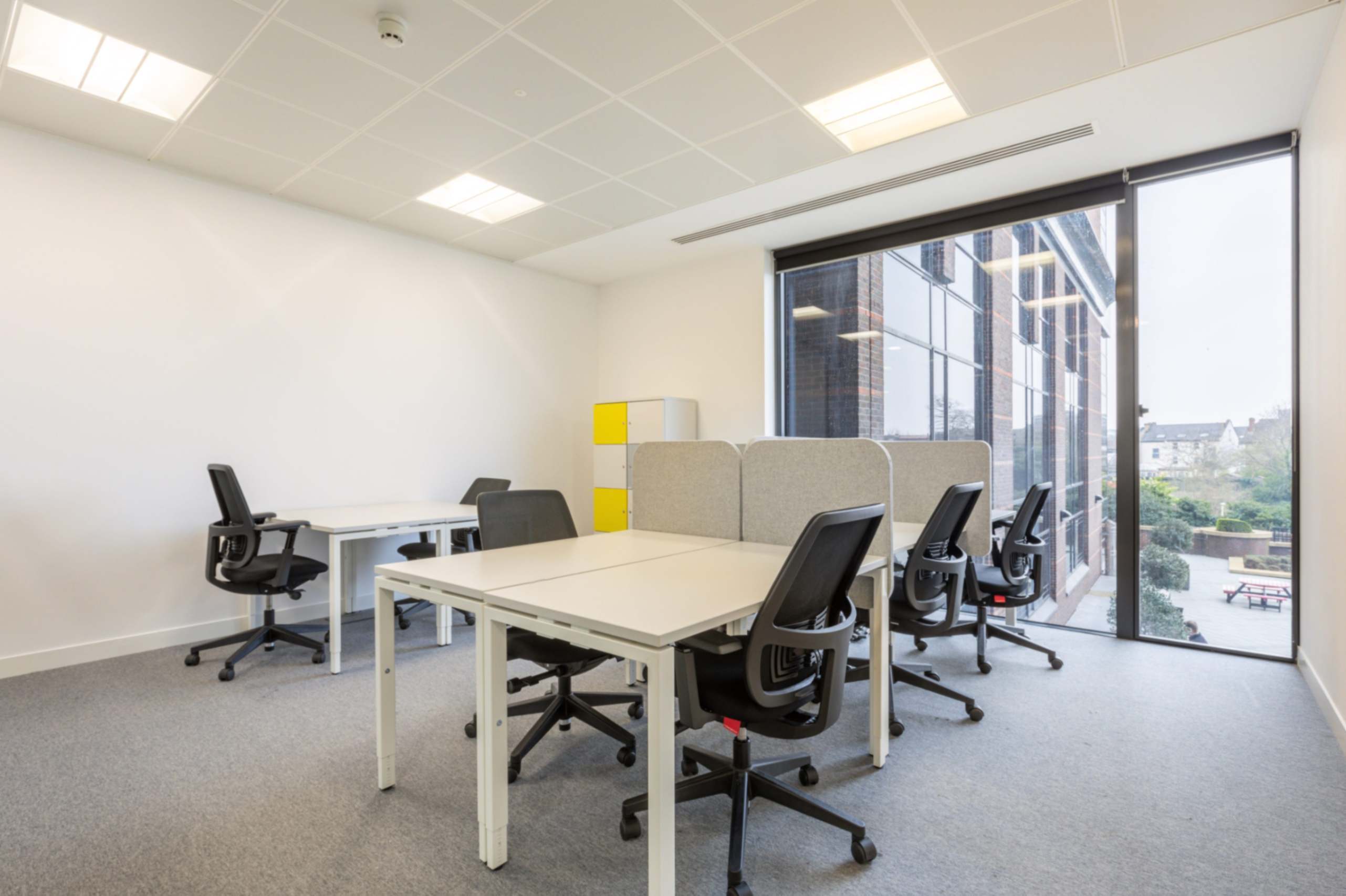 Find a dedicated desk in Commerce Place Find a dedicated desk in Commerce Place