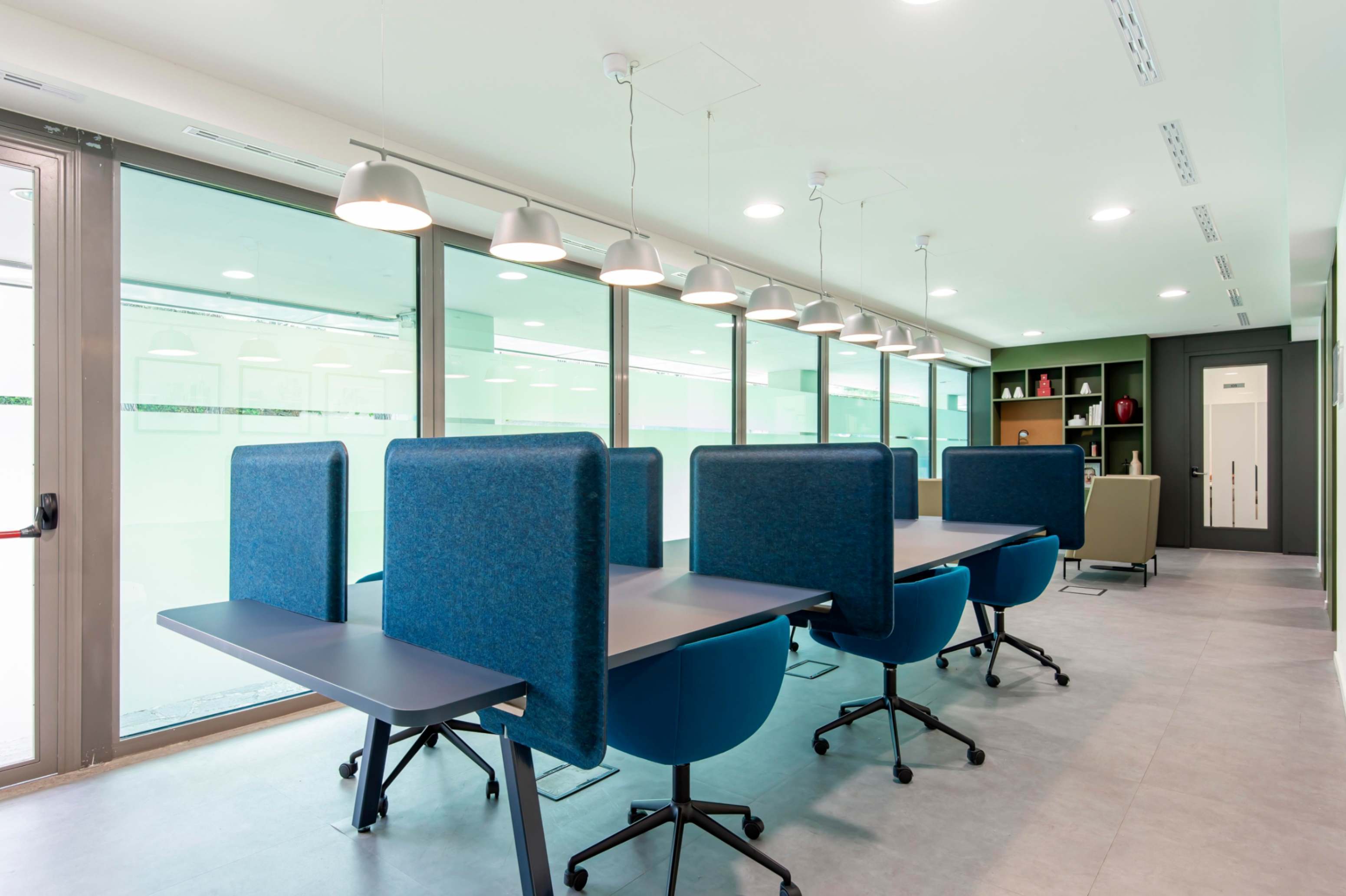 Find a dedicated desk in Commerce Place Find a dedicated desk in Commerce Place