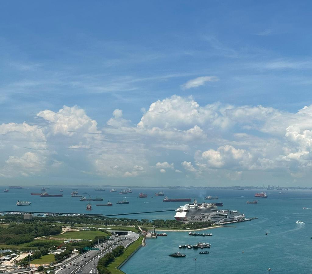 Private Office Window Suite (Room 3)