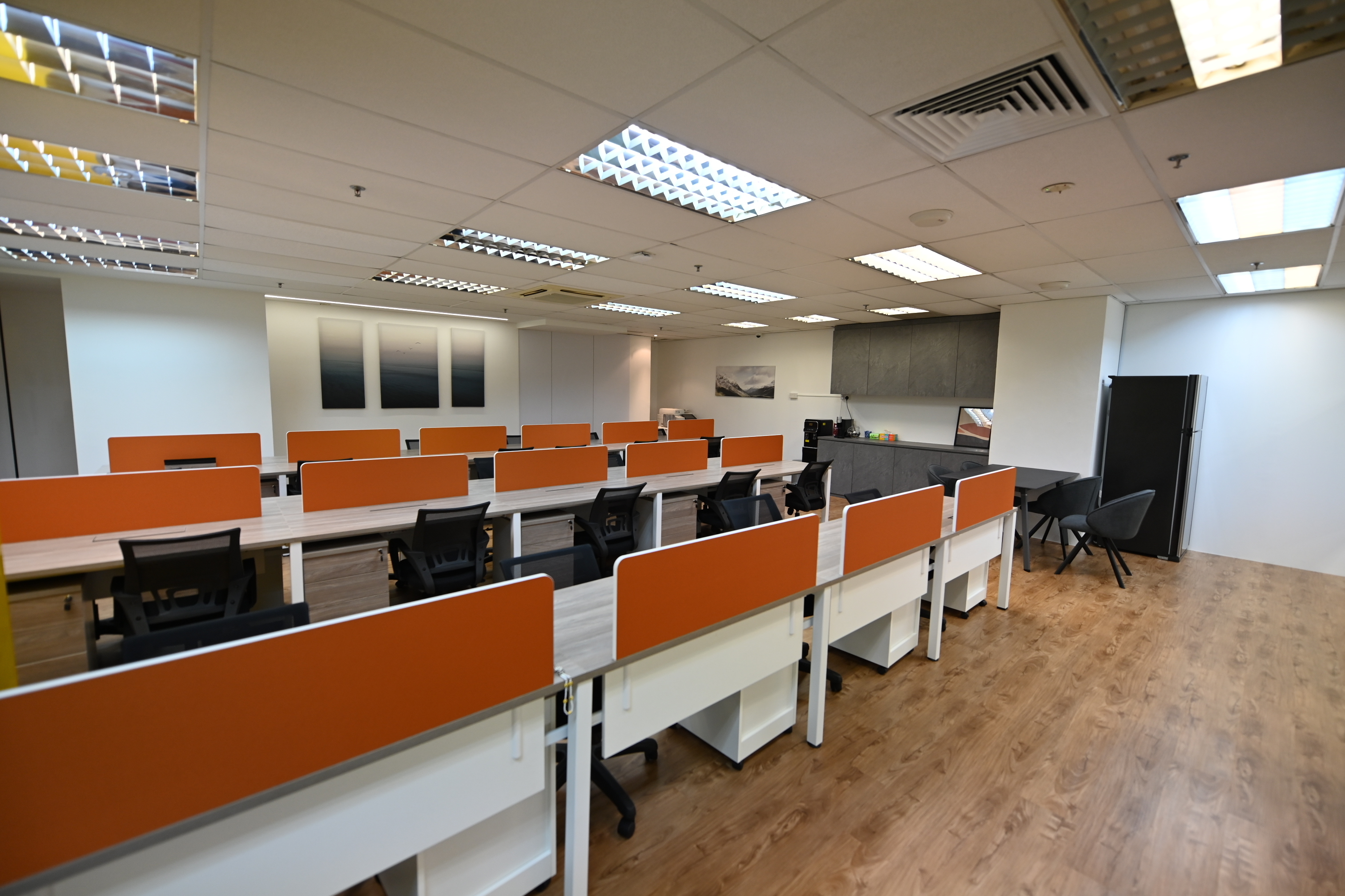 Private Office Window Suite (Room 1)