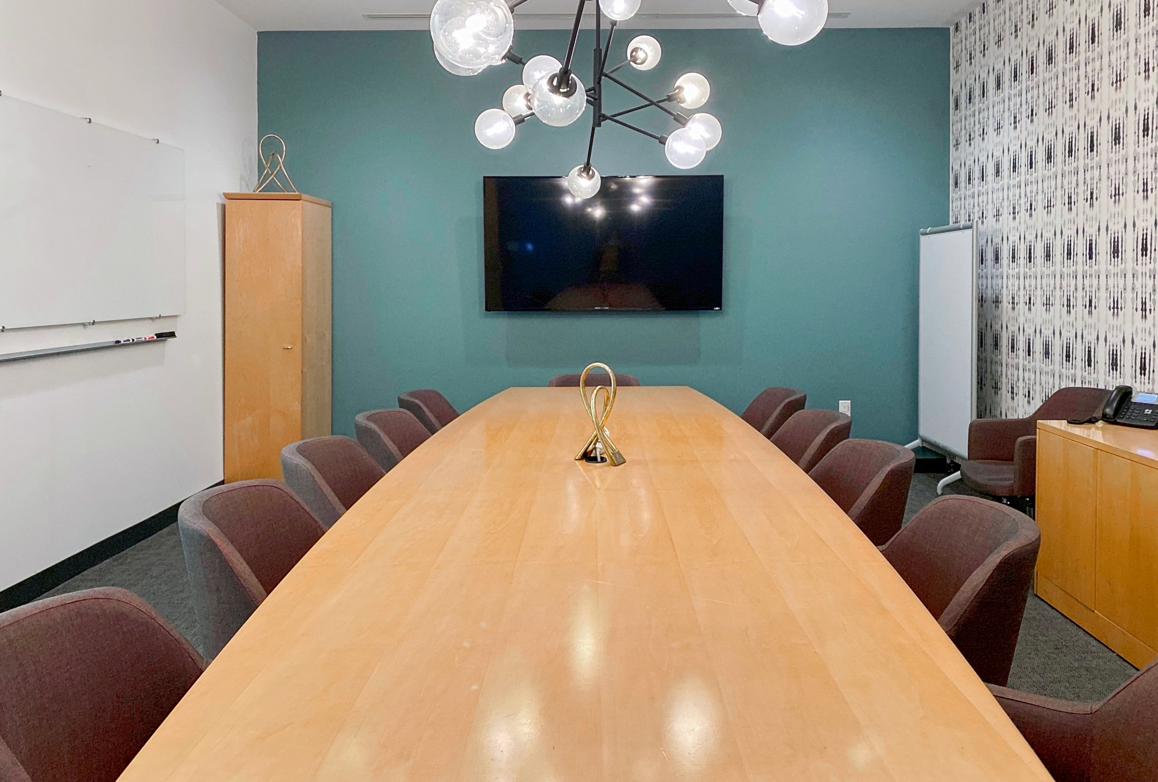 Gain productivity and reduce your costs now by working with Regus! It couldn't be easier to get started, visit us today. Gain productivity and reduce your costs now by working with Regus! It couldn't be easier to get started, visit us today.