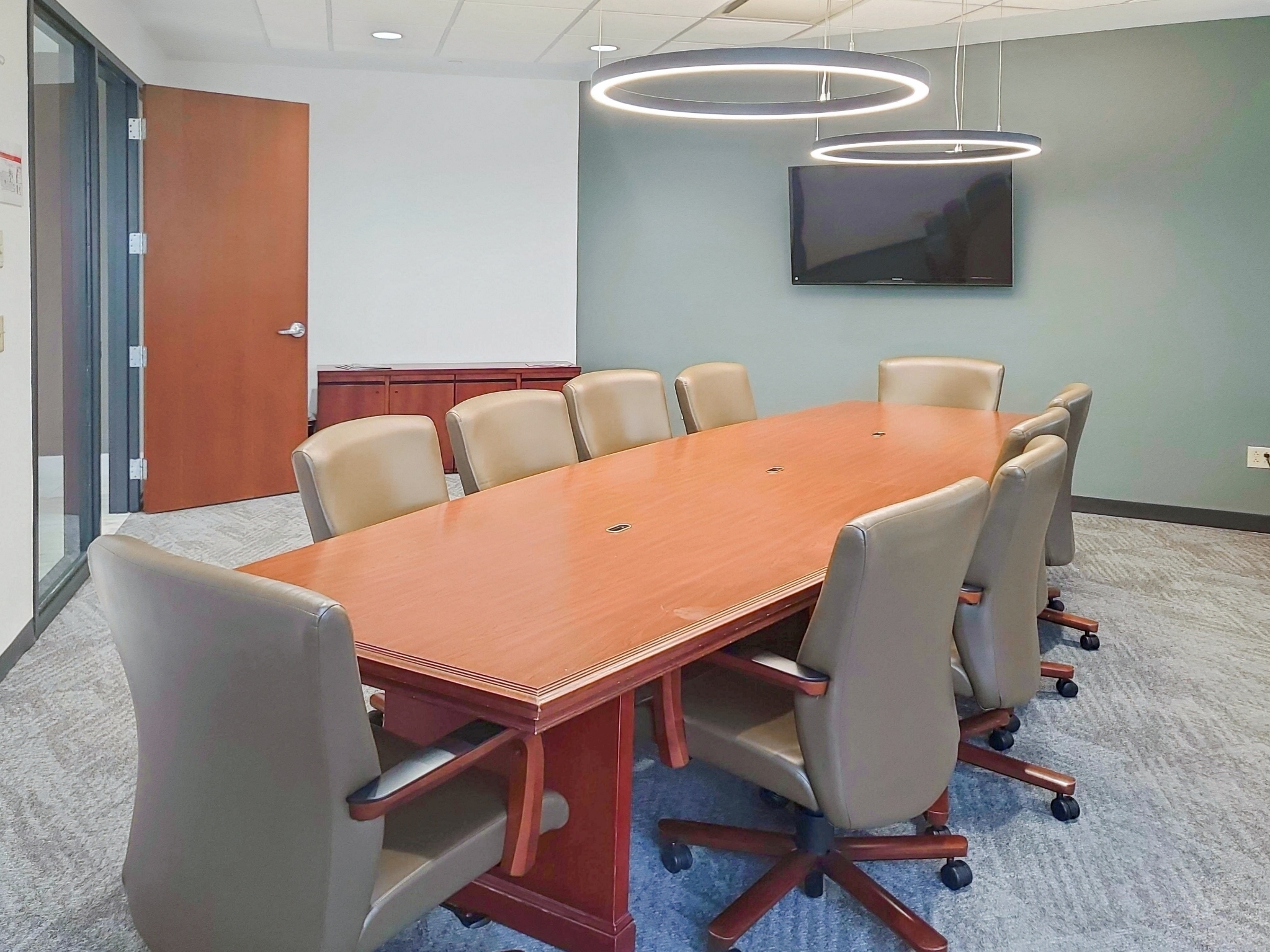 Gain productivity and reduce your costs now by working with Regus! It couldn't be easier to get started, visit us today. Gain productivity and reduce your costs now by working with Regus! It couldn't be easier to get started, visit us today.