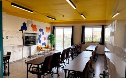 HOT DESK - Silver Package HOT DESK - Silver Package