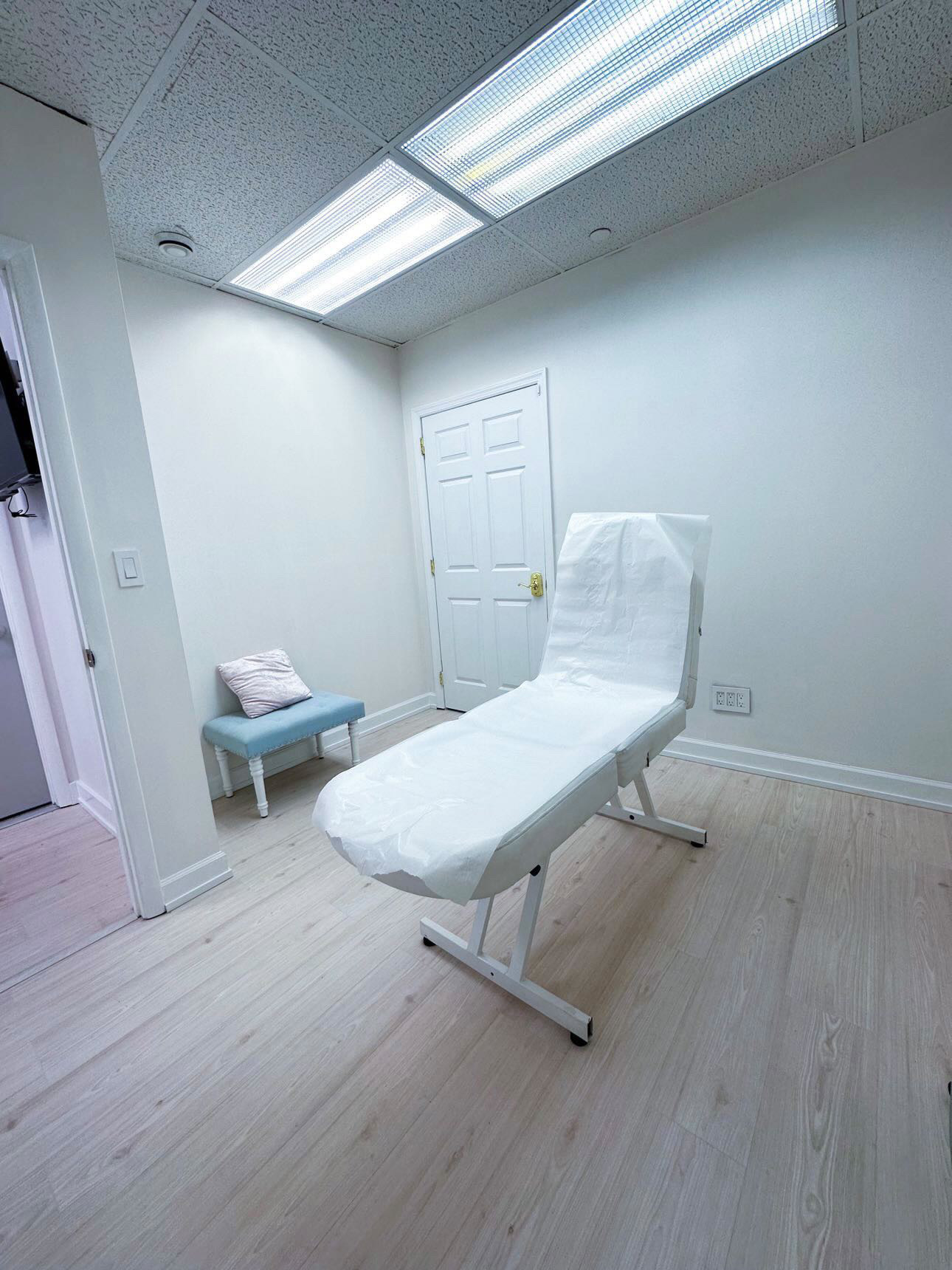 Spa rooms for rent: Skinova Medical Spa 