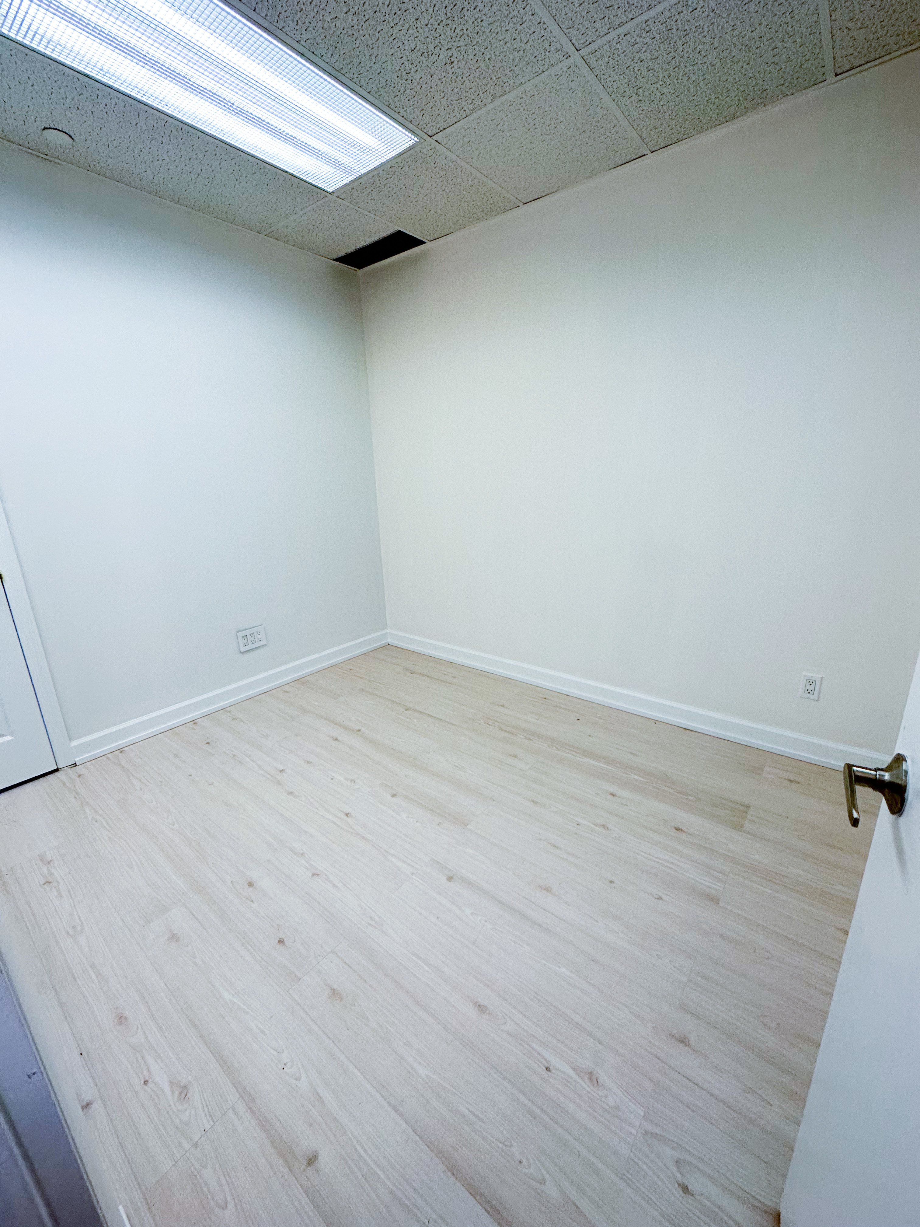 Spa rooms for rent: Skinova Medical Spa 