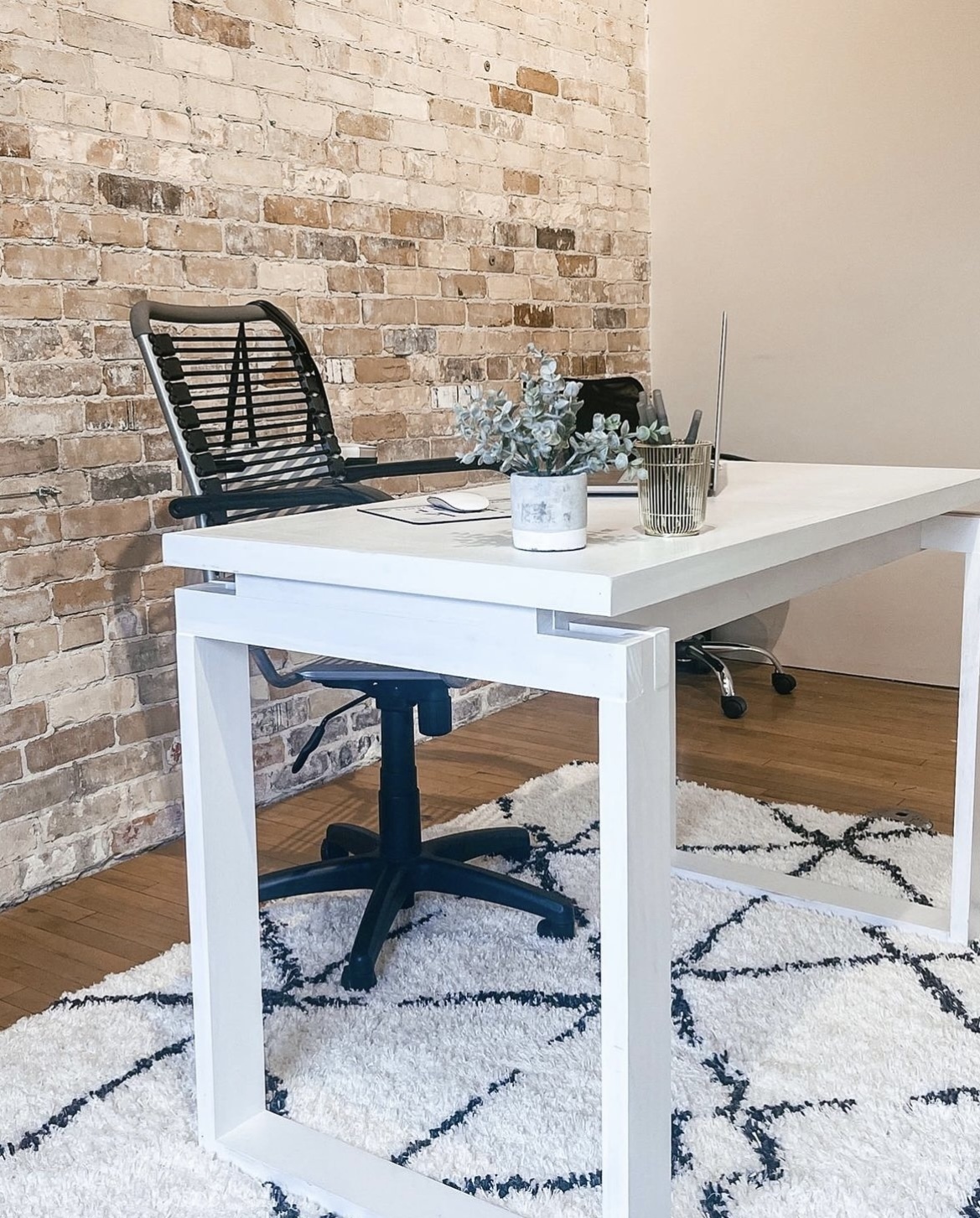 ThinkBar Coworking - Private Office