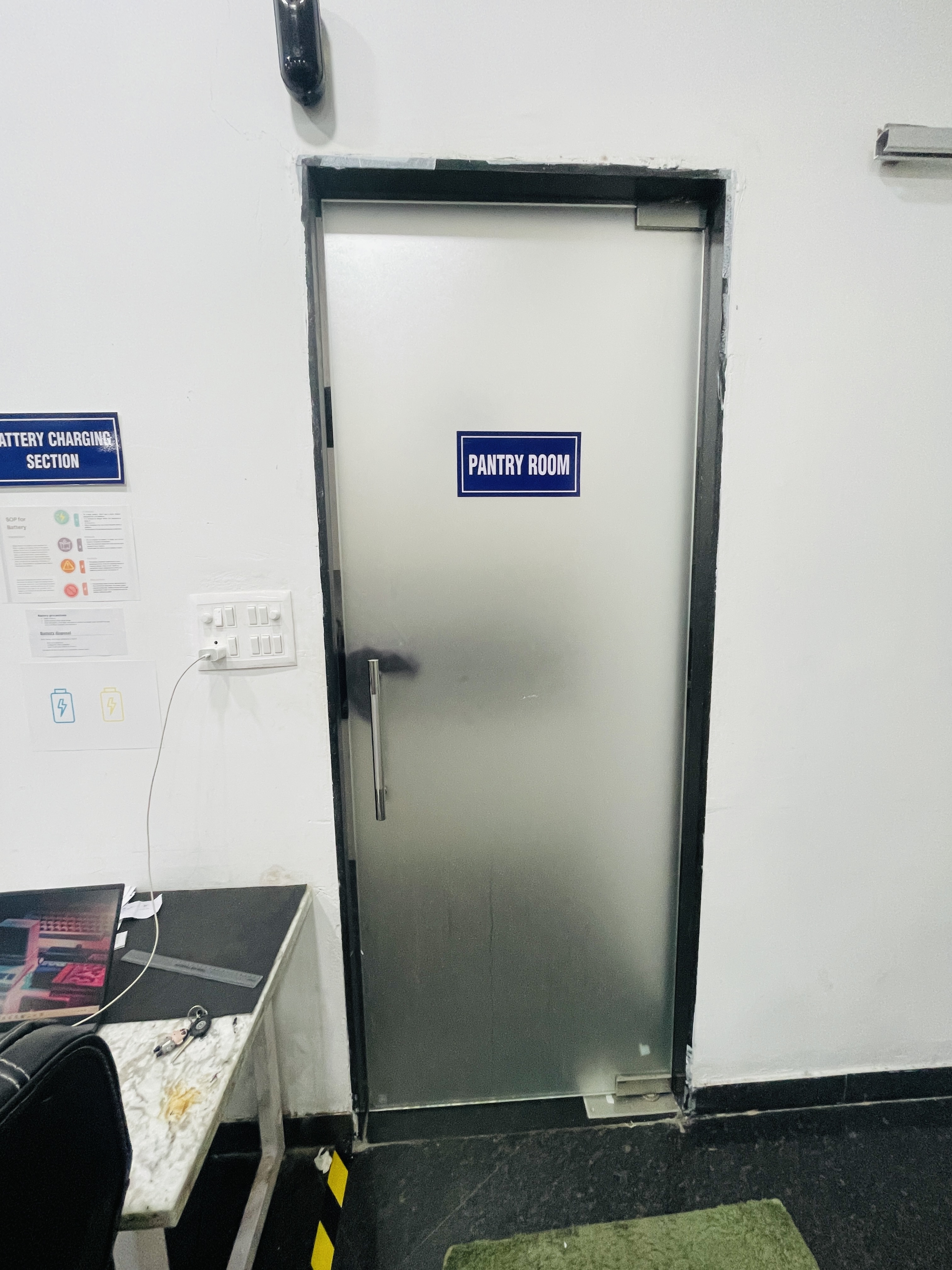 Fully furnished office space for rent is available in Vallabh Nagar, Raipur Fully furnished office space for rent is available in Vallabh Nagar, Raipur