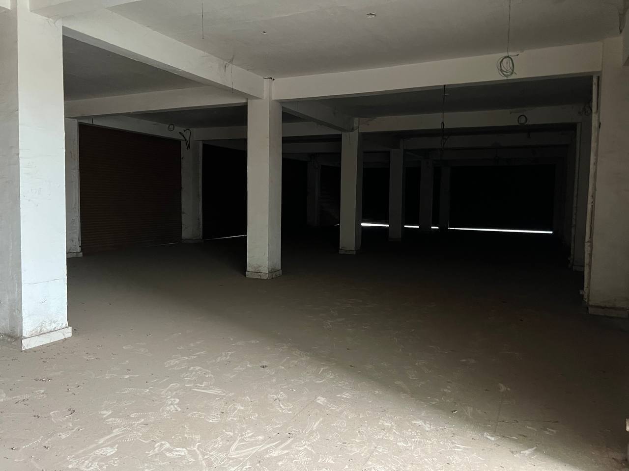 Premium Shop Available For Rent in Premisin, Capital Plaza Premium Shop Available For Rent in Premisin, Capital Plaza