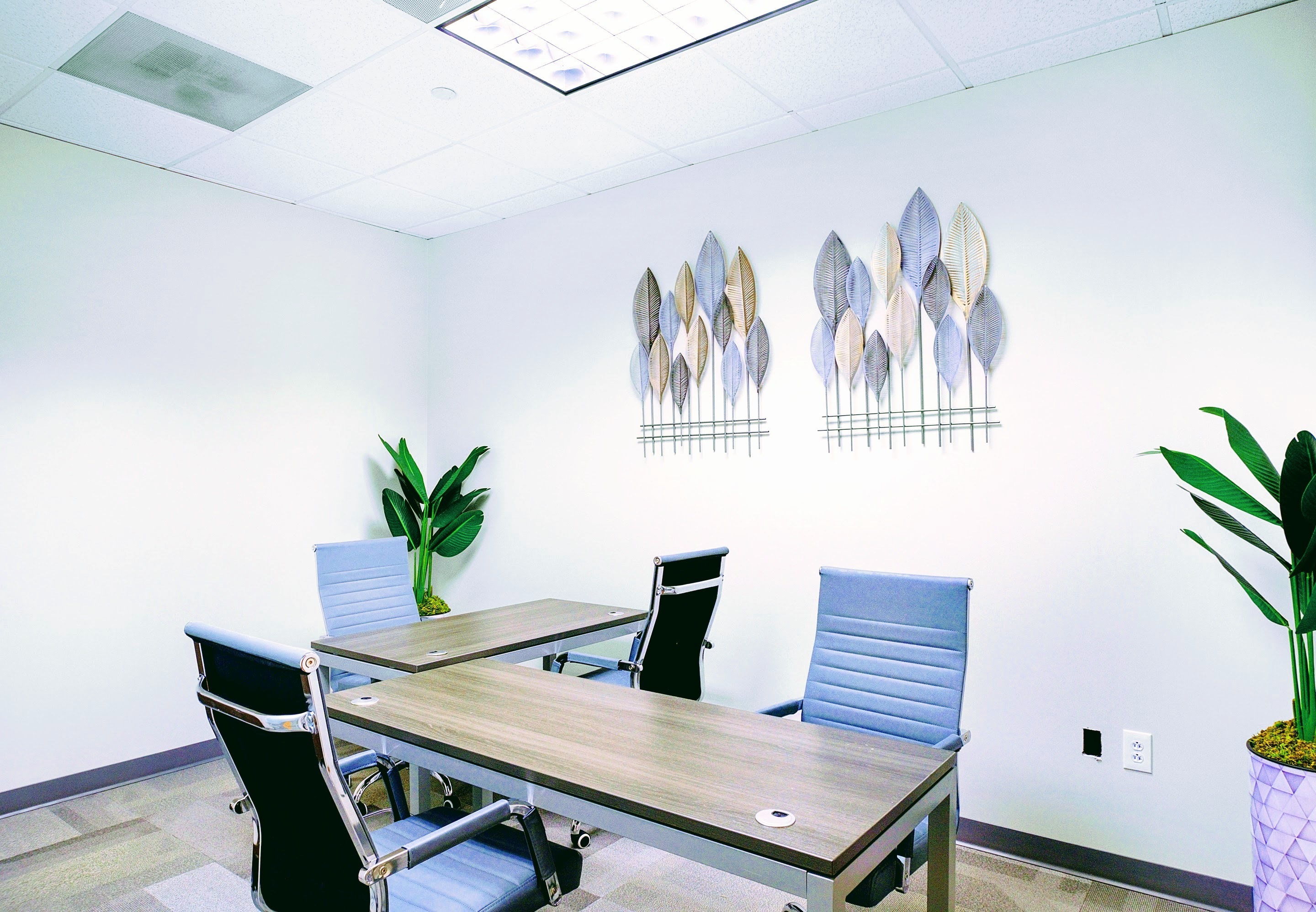 Flex Desk or Office Within Elite Business Center for Entrepreneurs and Hybrid Companies Flex Desk or Office Within Elite Business Center for Entrepreneurs and Hybrid Companies