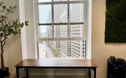 Downtown Workspace with Impressive Views, Private Meeting Room Downtown Workspace with Impressive Views, Private Meeting Room