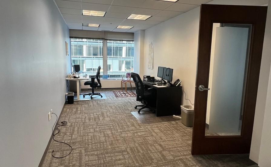 Medium Office for 4 Desks, 1660 L St NW, Washington, D.C.