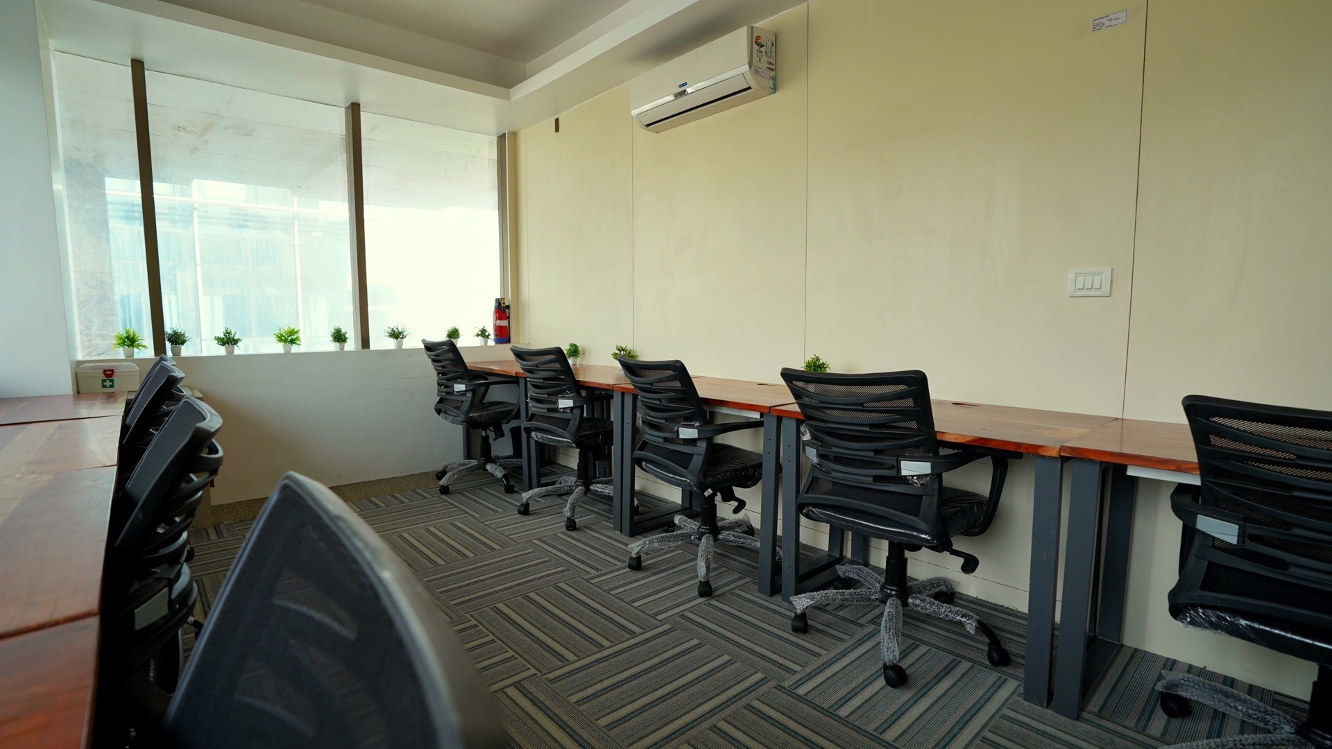 9 Seater Cabin Space 