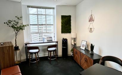 Downtown Workspace with City Views Downtown Workspace with City Views