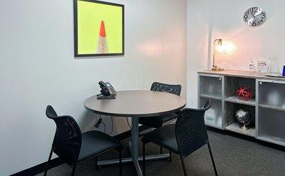 All-inclusive access to professional office space for 5 persons in North Hills Tower II All-inclusive access to professional office space for 5 persons in North Hills Tower II