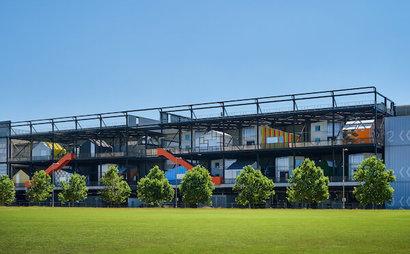 Hackney - &U studio creative practice - 3 desks available Hackney - &U studio creative practice - 3 desks available