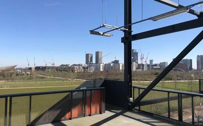 Hackney - &U studio creative practice - 3 desks available Hackney - &U studio creative practice - 3 desks available