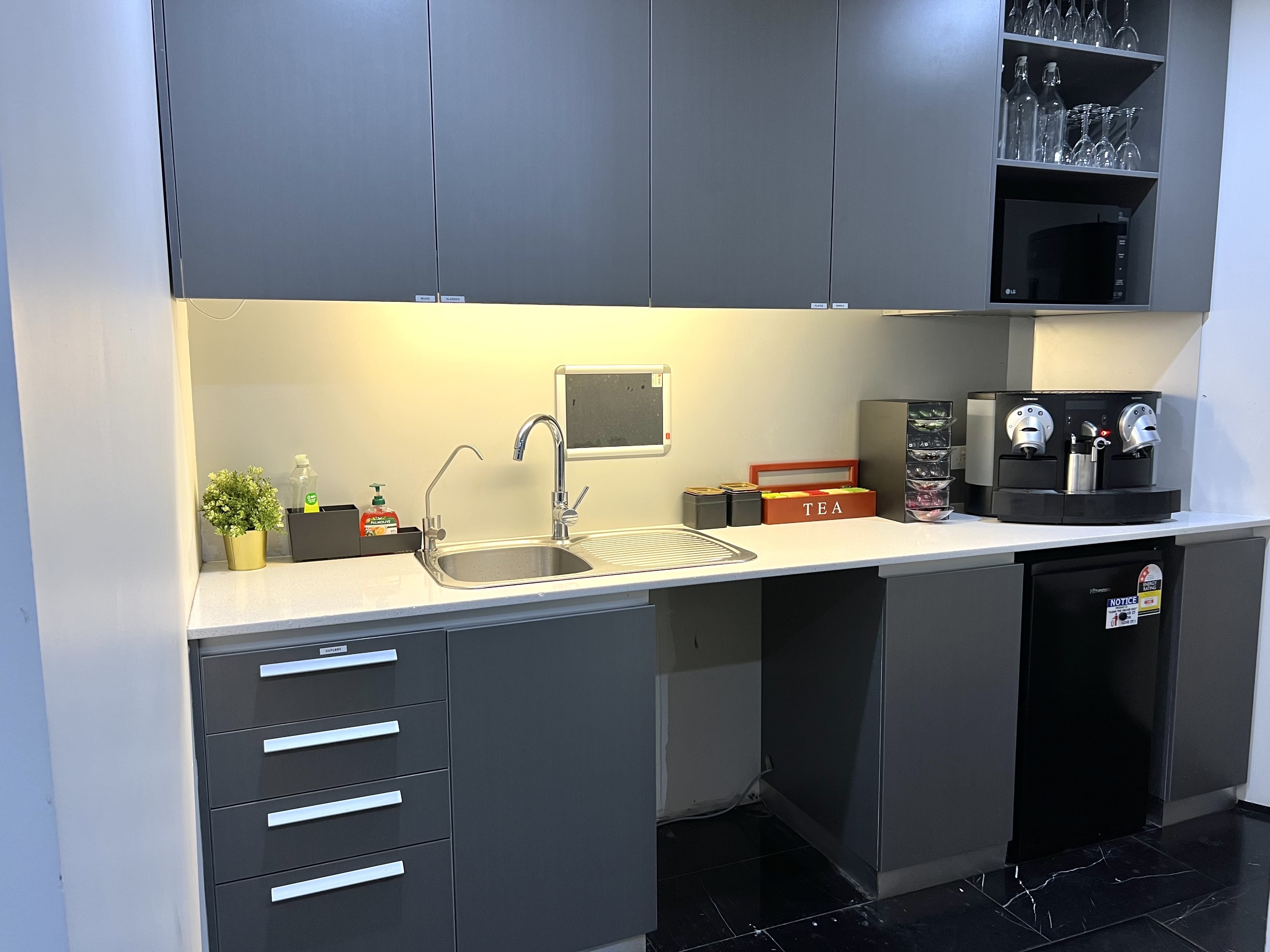 Hot desks & Coworking Memberships