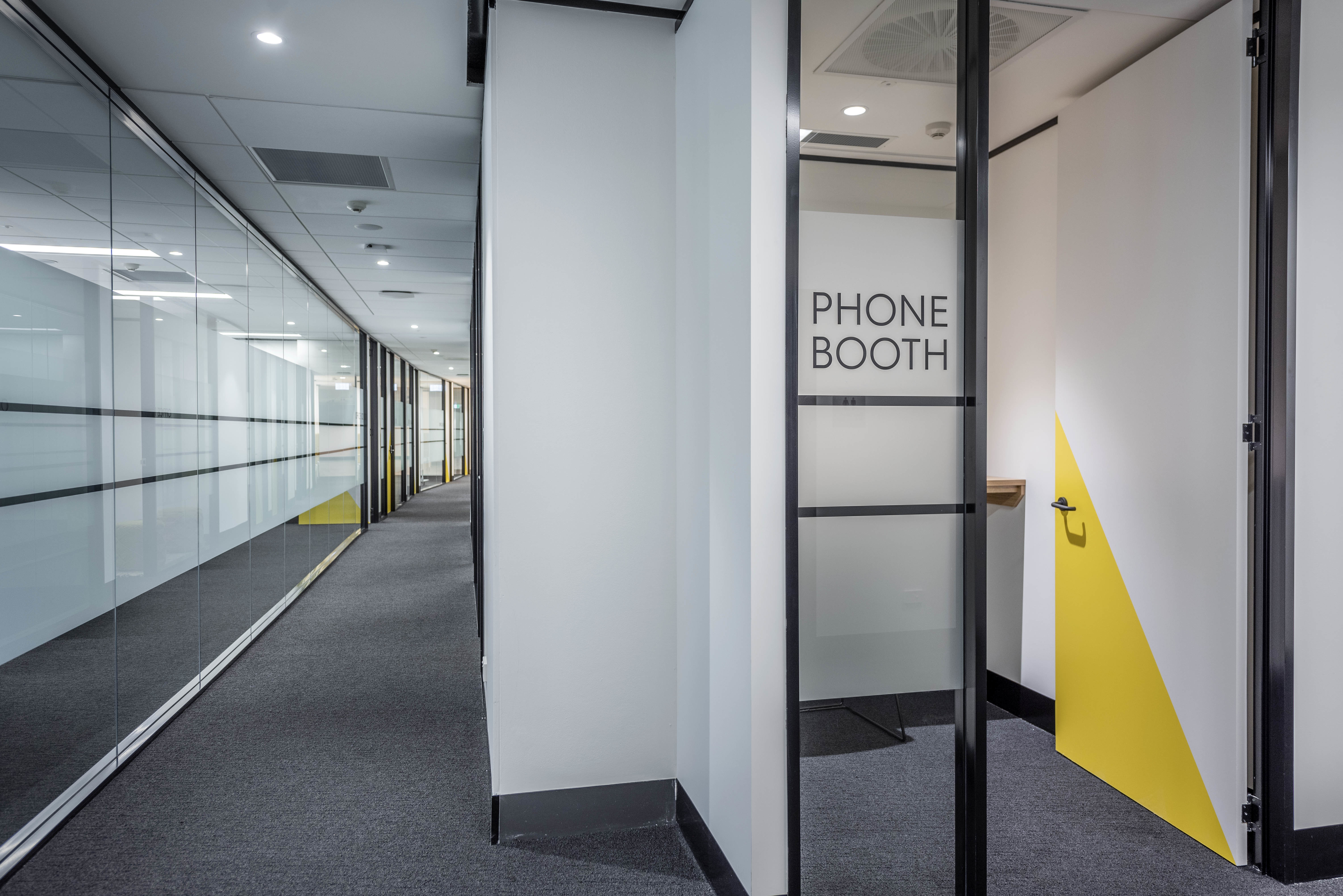 Hot Desks - Coworking Memberships