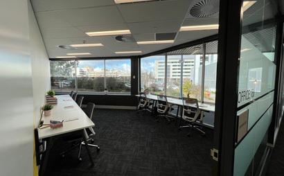 Window Office 138 Window Office 138