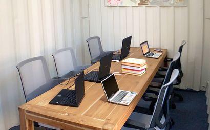 Awan Connection Meeting Room 208 Awan Connection Meeting Room 208