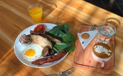 Awan Connection Meeting Room 208 Awan Connection Meeting Room 208