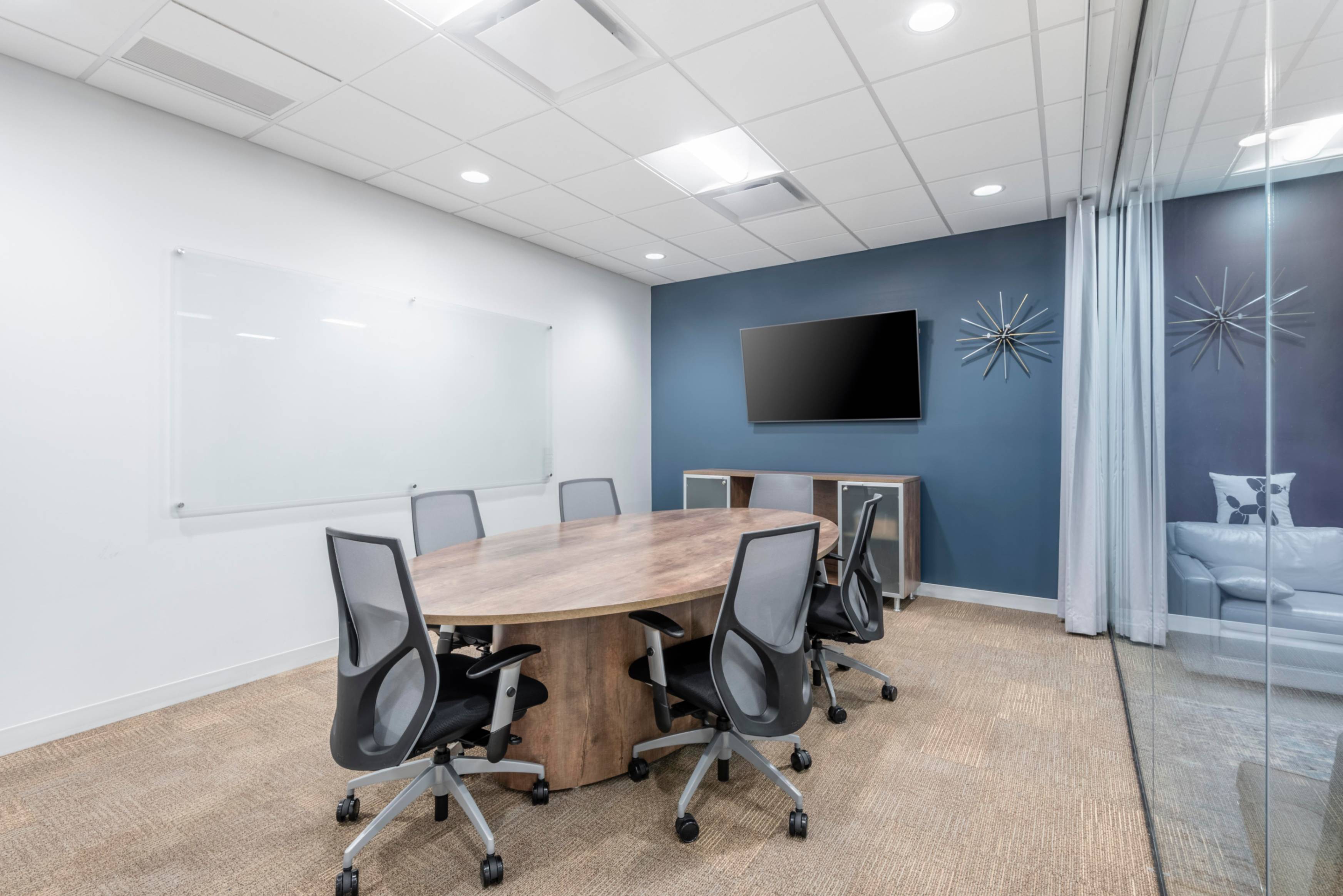 Unlimited coworking access in Main Street