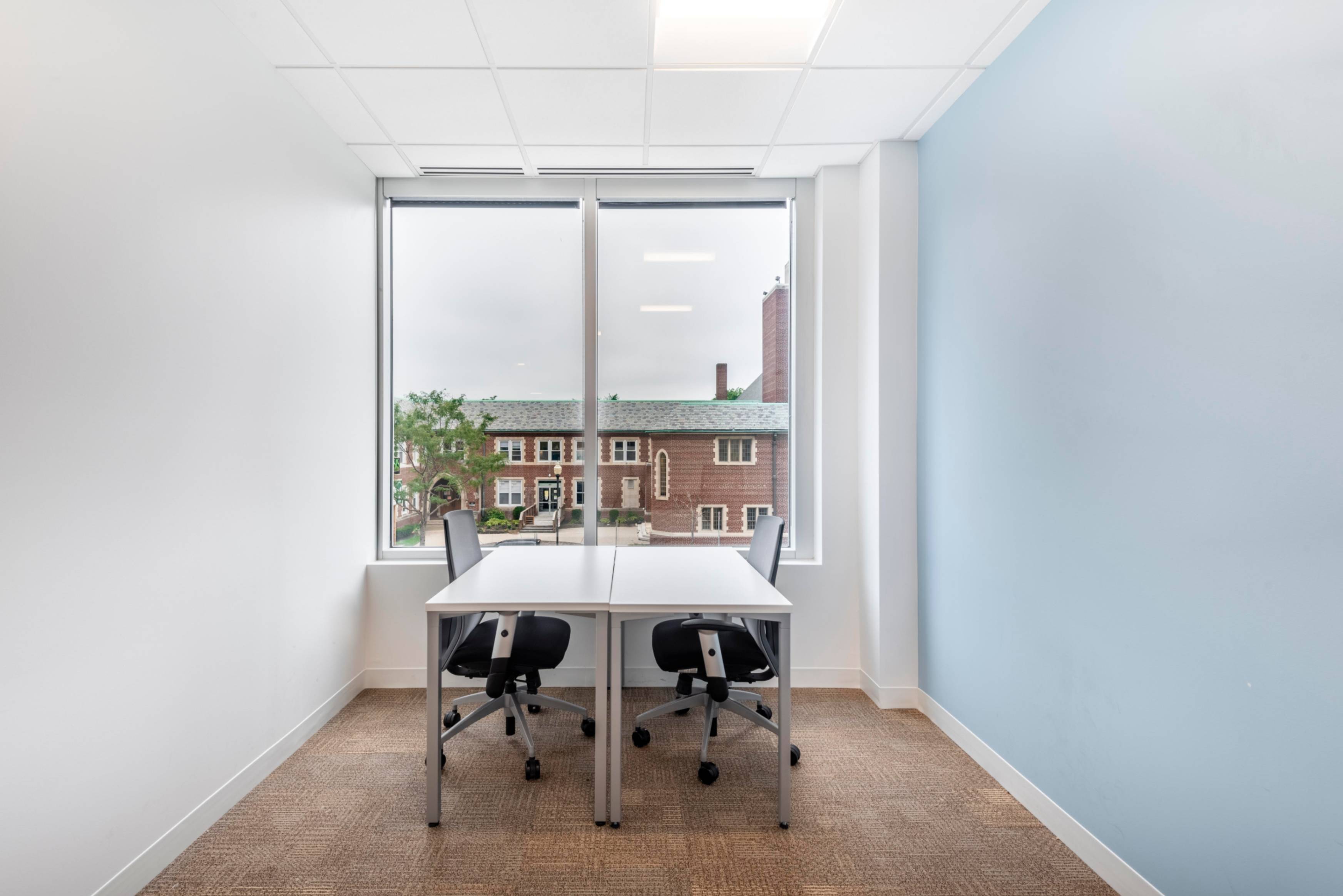 Open plan office space for 15 persons in Main Street Open plan office space for 15 persons in Main Street