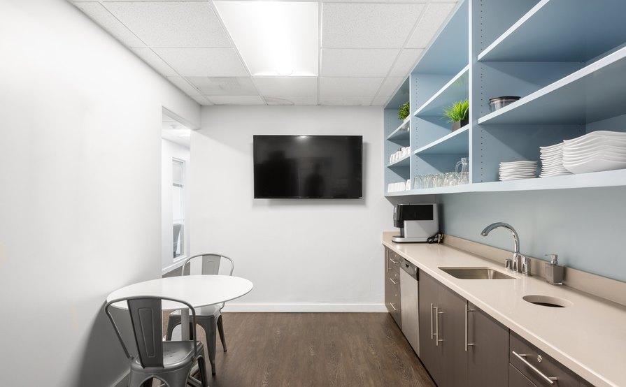 Find a dedicated desk in Downtown Santa Barbara Find a dedicated desk in Downtown Santa Barbara