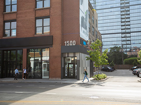 Tailor-made dream offices for 1 person in Spaces Near North Side Tailor-made dream offices for 1 person in Spaces Near North Side