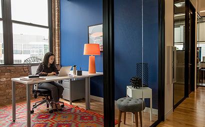 Tailor-made dream offices for 1 person in Spaces Near North Side Tailor-made dream offices for 1 person in Spaces Near North Side