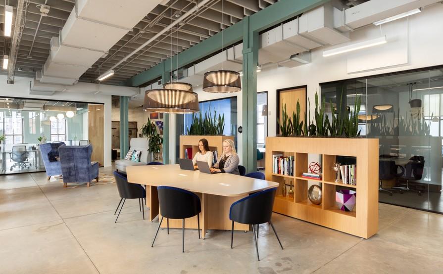 24/7 access to open plan office space for 10 persons in Spaces North Loop