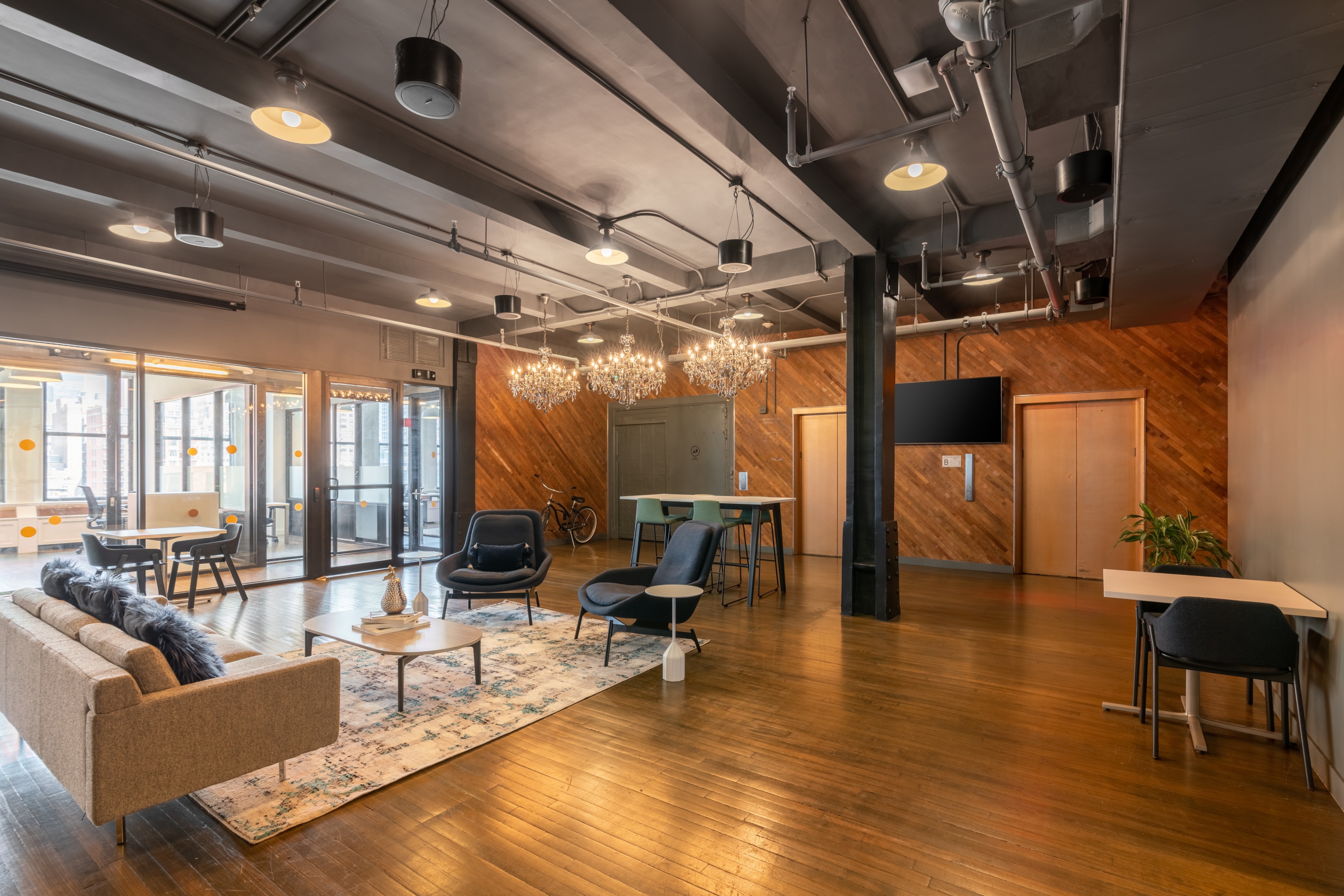 Fully serviced open plan office space for you and your team in Spaces Midtown South Fully serviced open plan office space for you and your team in Spaces Midtown South