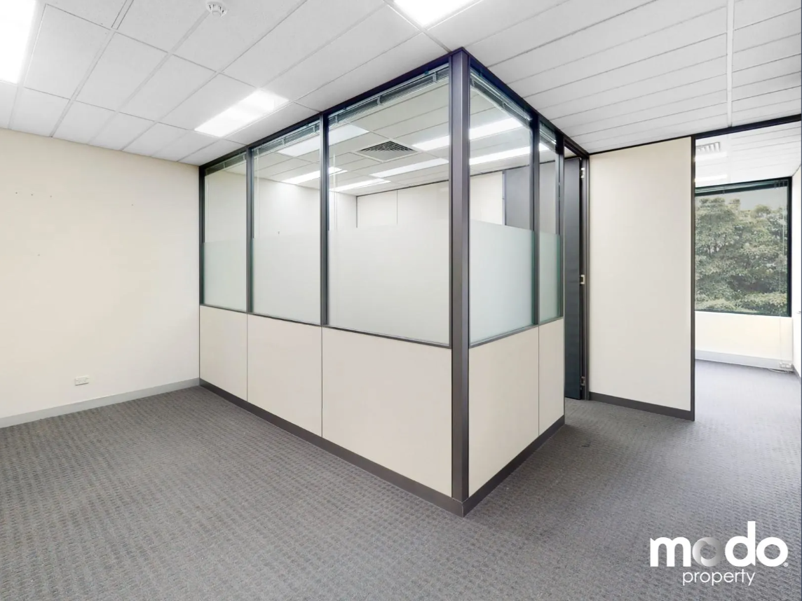 SUBLET in Prime Office Space Near Syndal Station SUBLET in Prime Office Space Near Syndal Station