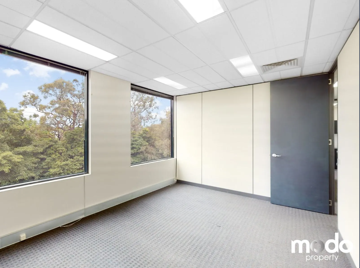 SUBLET in Prime Office Space Near Syndal Station SUBLET in Prime Office Space Near Syndal Station