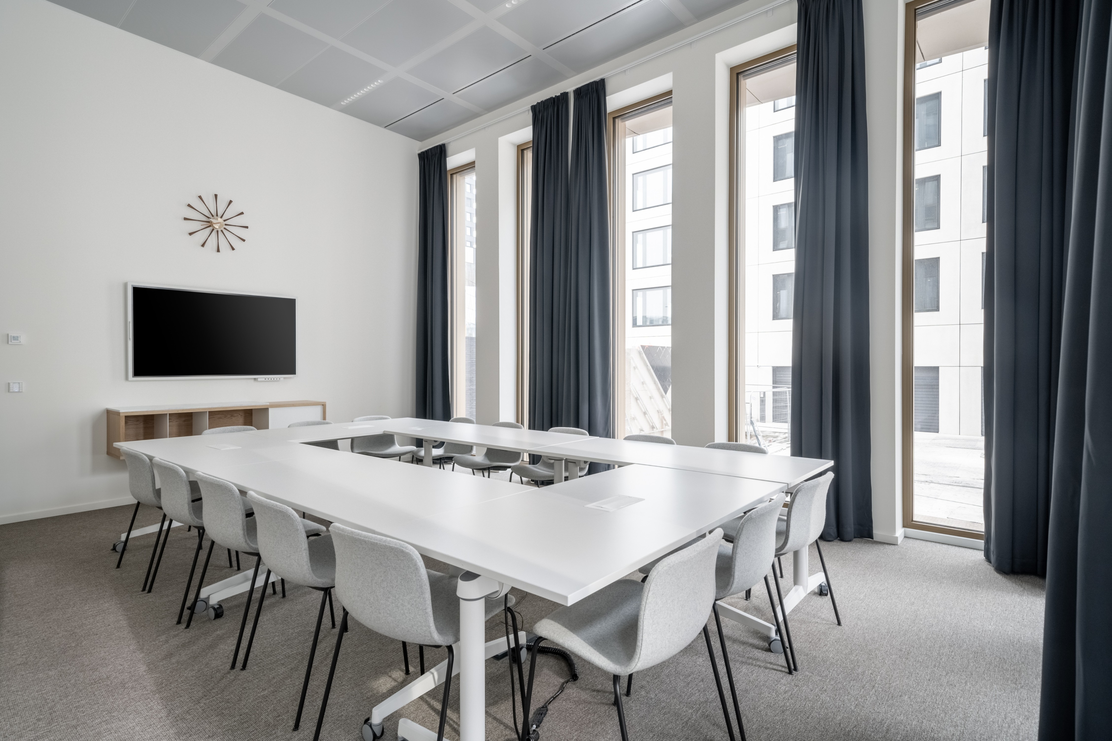 Book open plan office space for businesses of all sizes in CA, Los Angeles - South Hill Street Book open plan office space for businesses of all sizes in CA, Los Angeles - South Hill Street