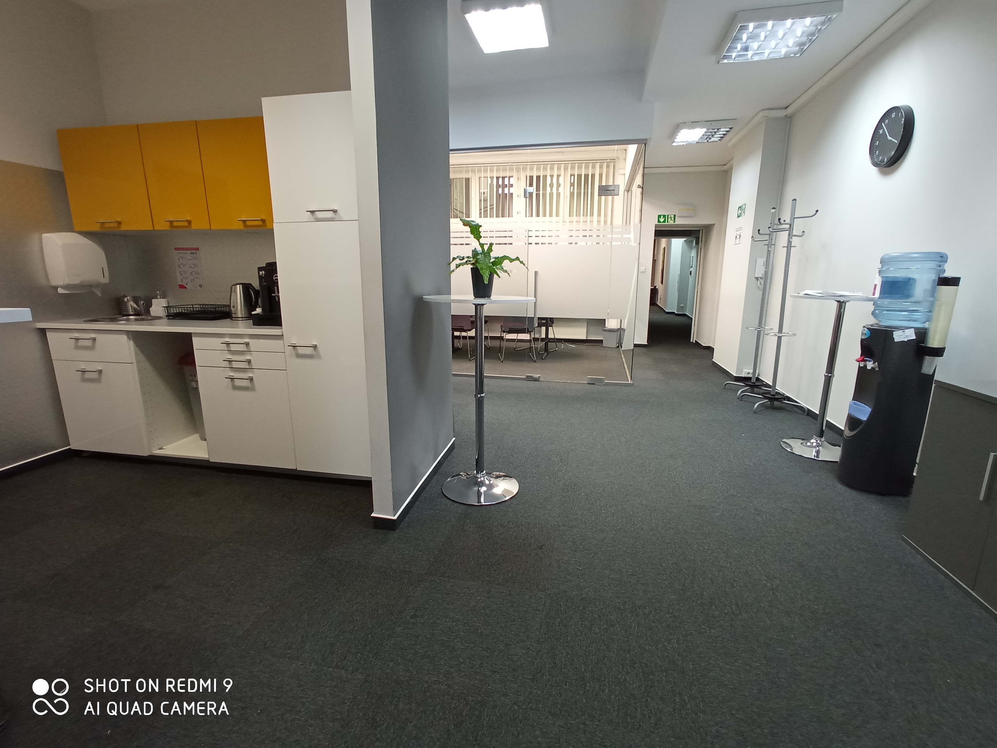 Wyposażone biuro serwisowane dla 8-os zespołu!