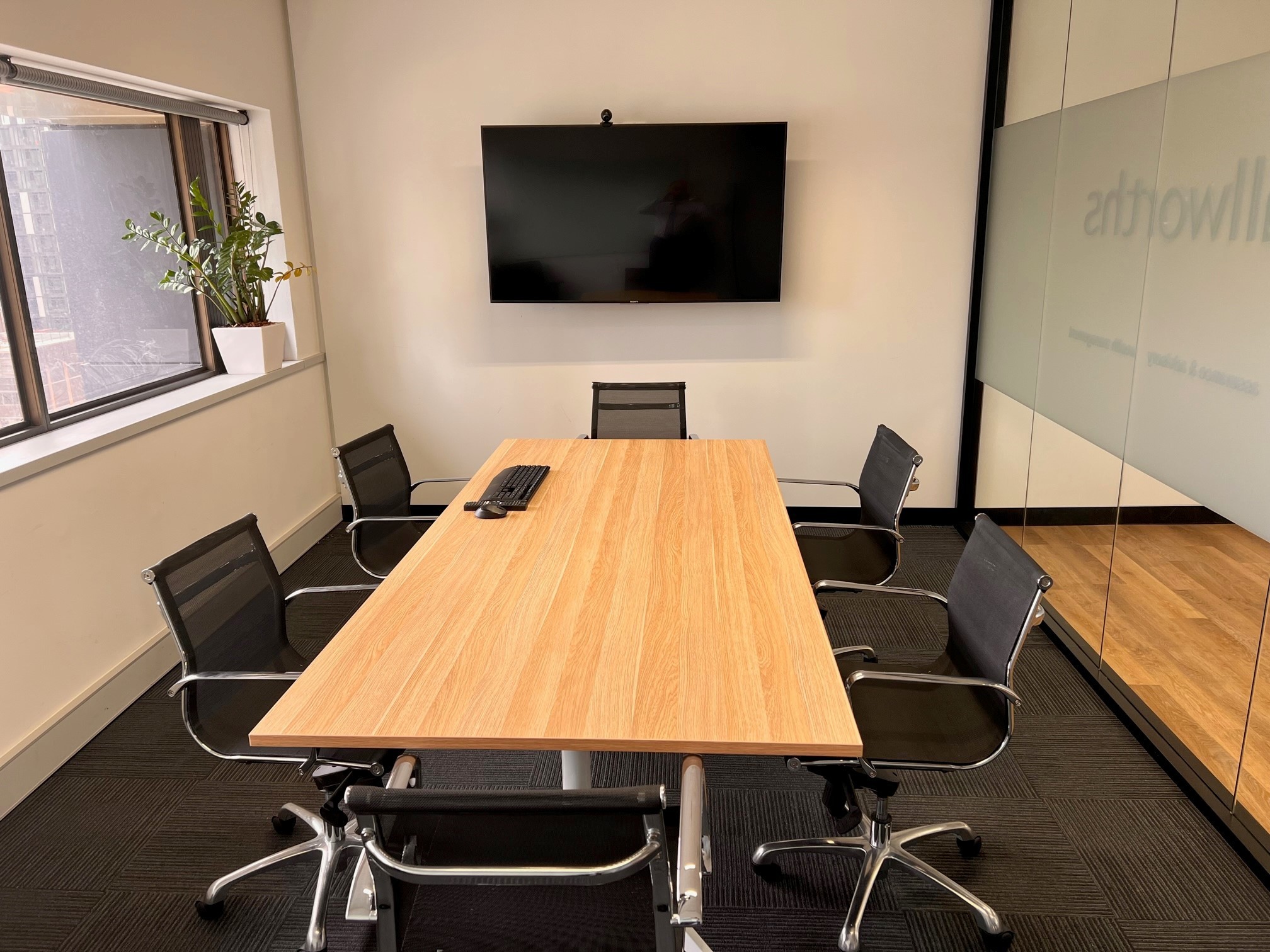 Up to 6 desks for rent