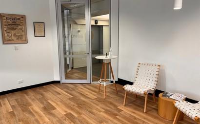 Up to 6 desks for rent Up to 6 desks for rent