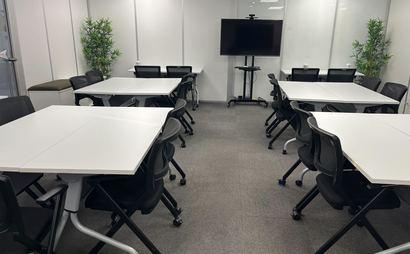 Training Room - 25 to 30 users Training Room - 25 to 30 users